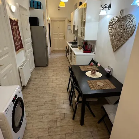 Vibes بيت ضيافة بودابست